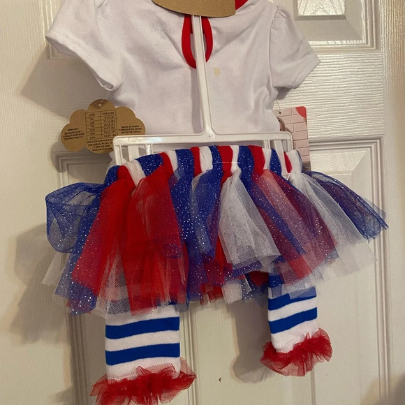 NWT 4th of July Outfit - Picture 8 of 10